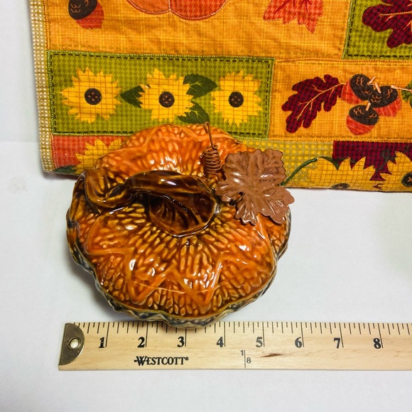 Autumn / Fall  Stoneware Ceramic Pumpkin Set with Small Table Runner - Picture 13 of 15